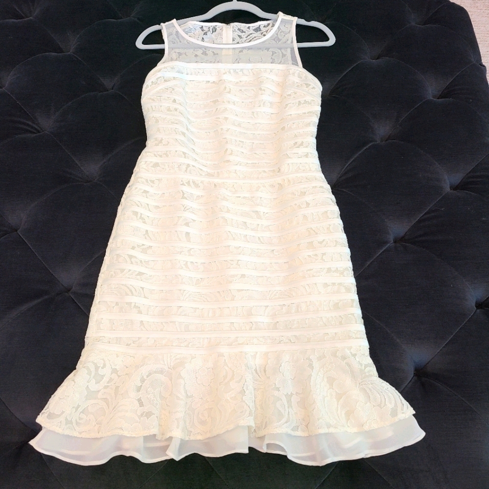 Julia Jordan Lace Dress